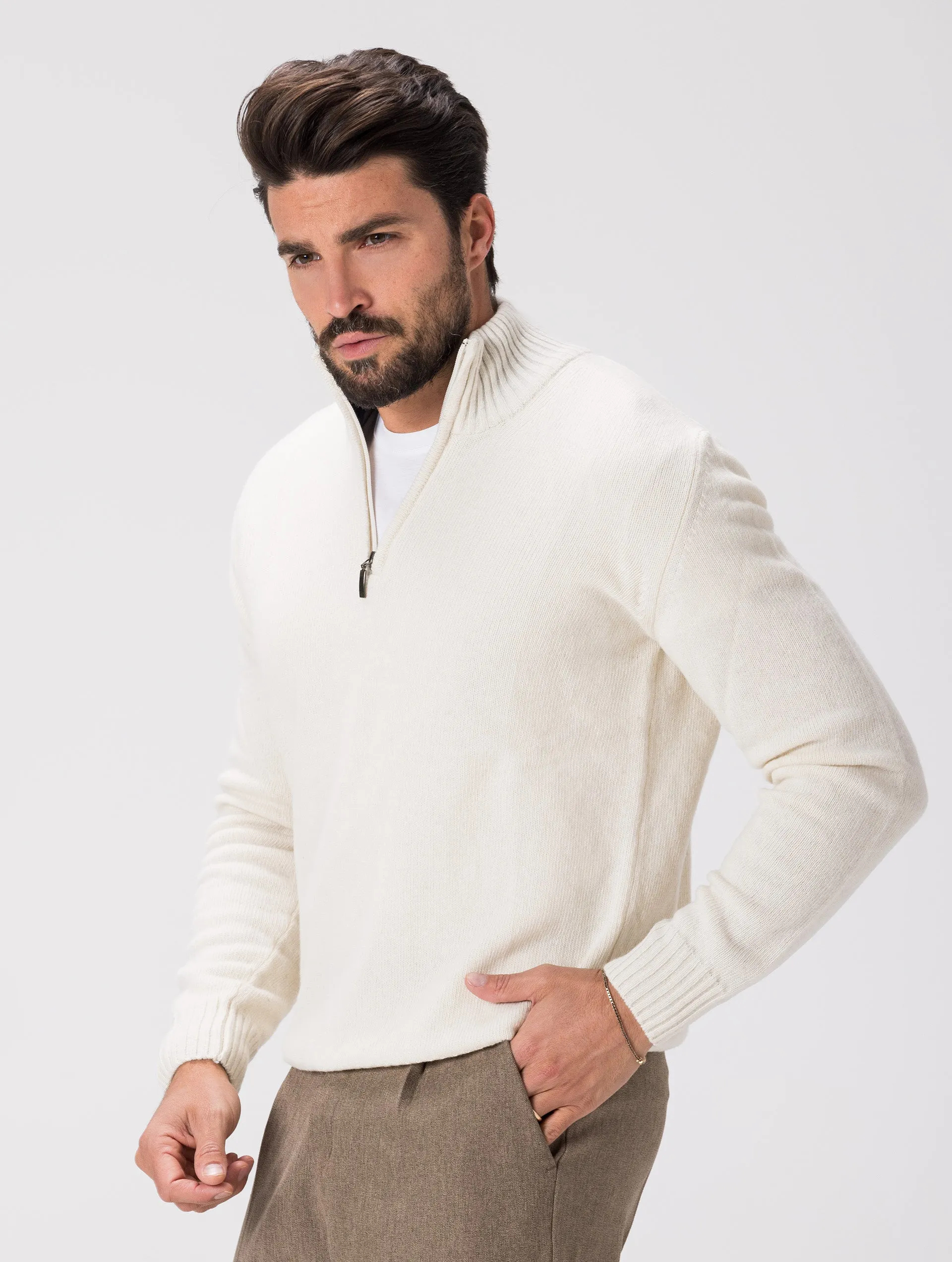 WOOL ZIPPED SWEATER IN CREAM