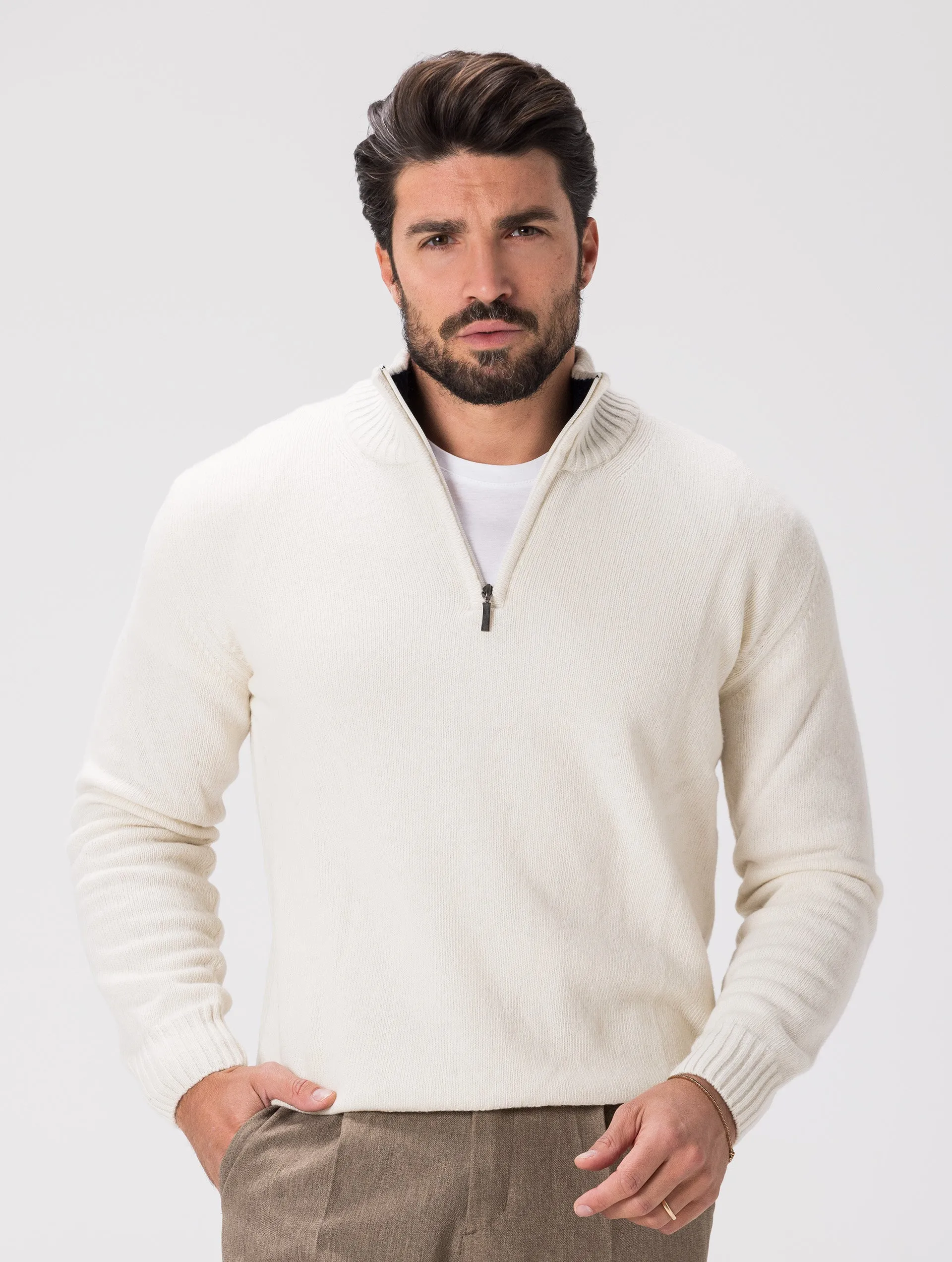 WOOL ZIPPED SWEATER IN CREAM